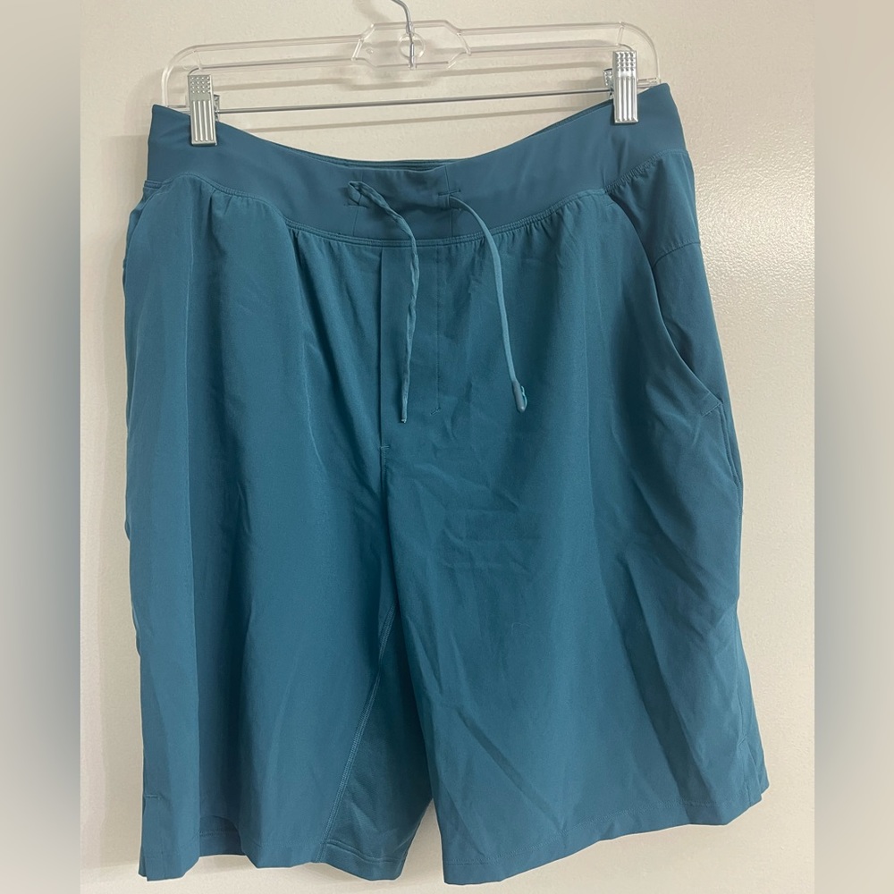 Lululemon Men’s Pace Breaker Turquoise Lined 9inch Shorts Size L